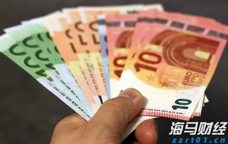 2025年贵港市“ 荷香满城 趣玩一夏 ”文化旅游消费大夜市活动(港北主场)启动